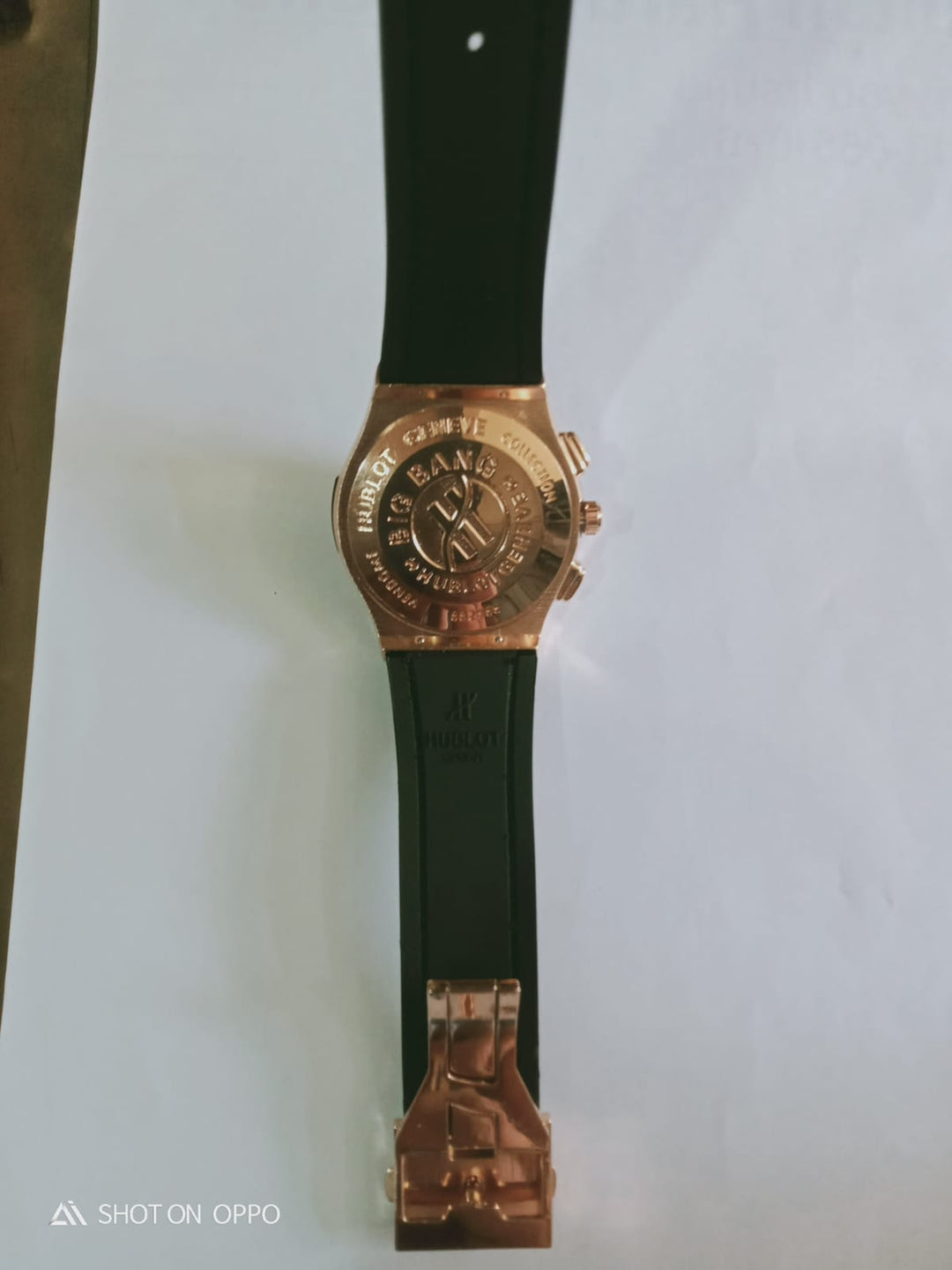 "Masterpiece of Time: Hublot Men's Luxury Watch'Luxury in Motion: Hublot Men's Timepiece"