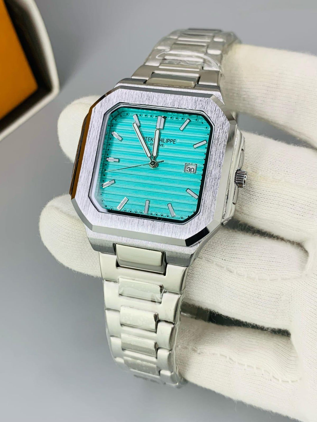 Patek Philippe Classic Steel Wristwatch – Timeless Luxury