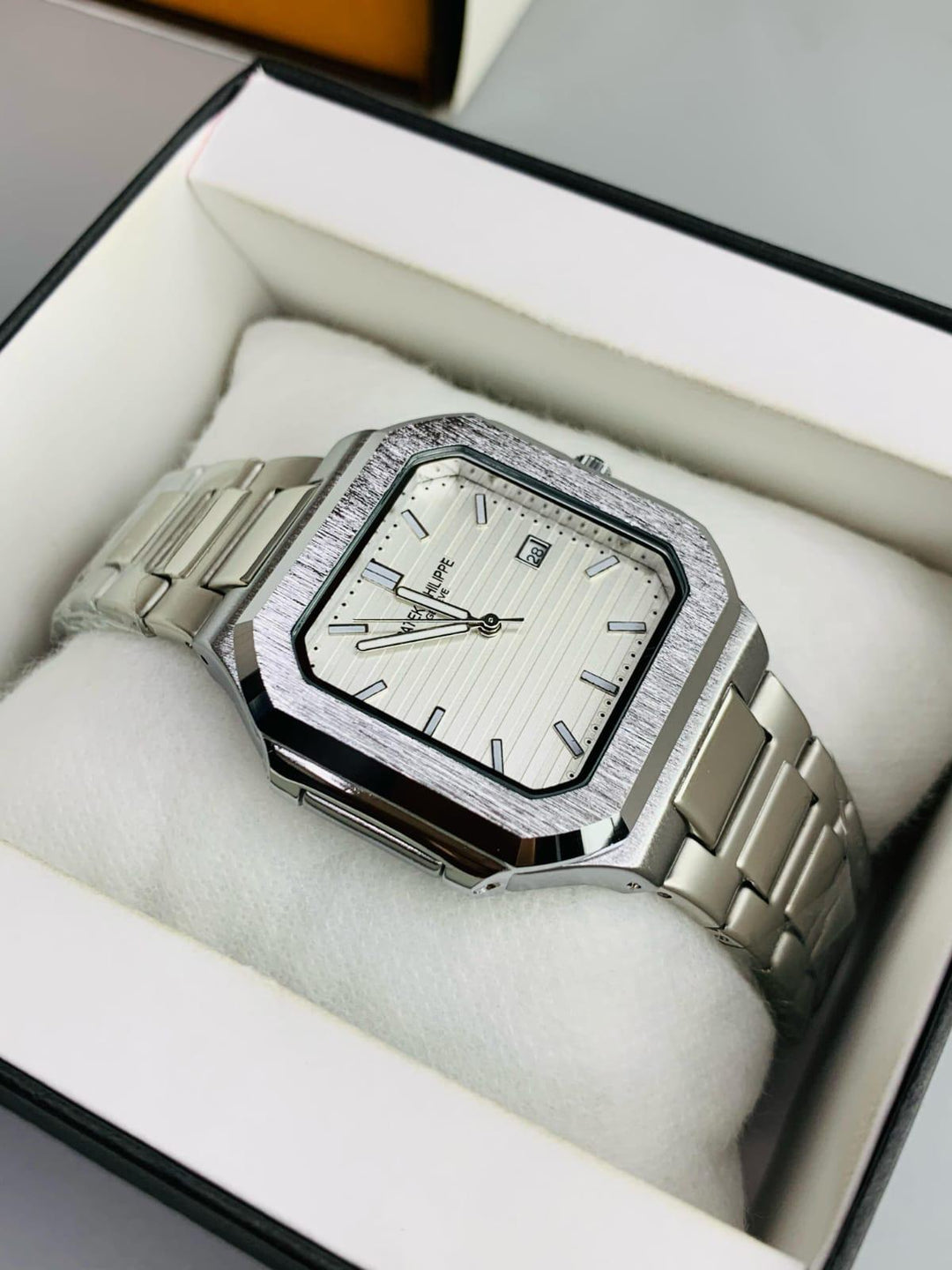 Patek Philippe Classic Steel Wristwatch – Timeless Luxury
